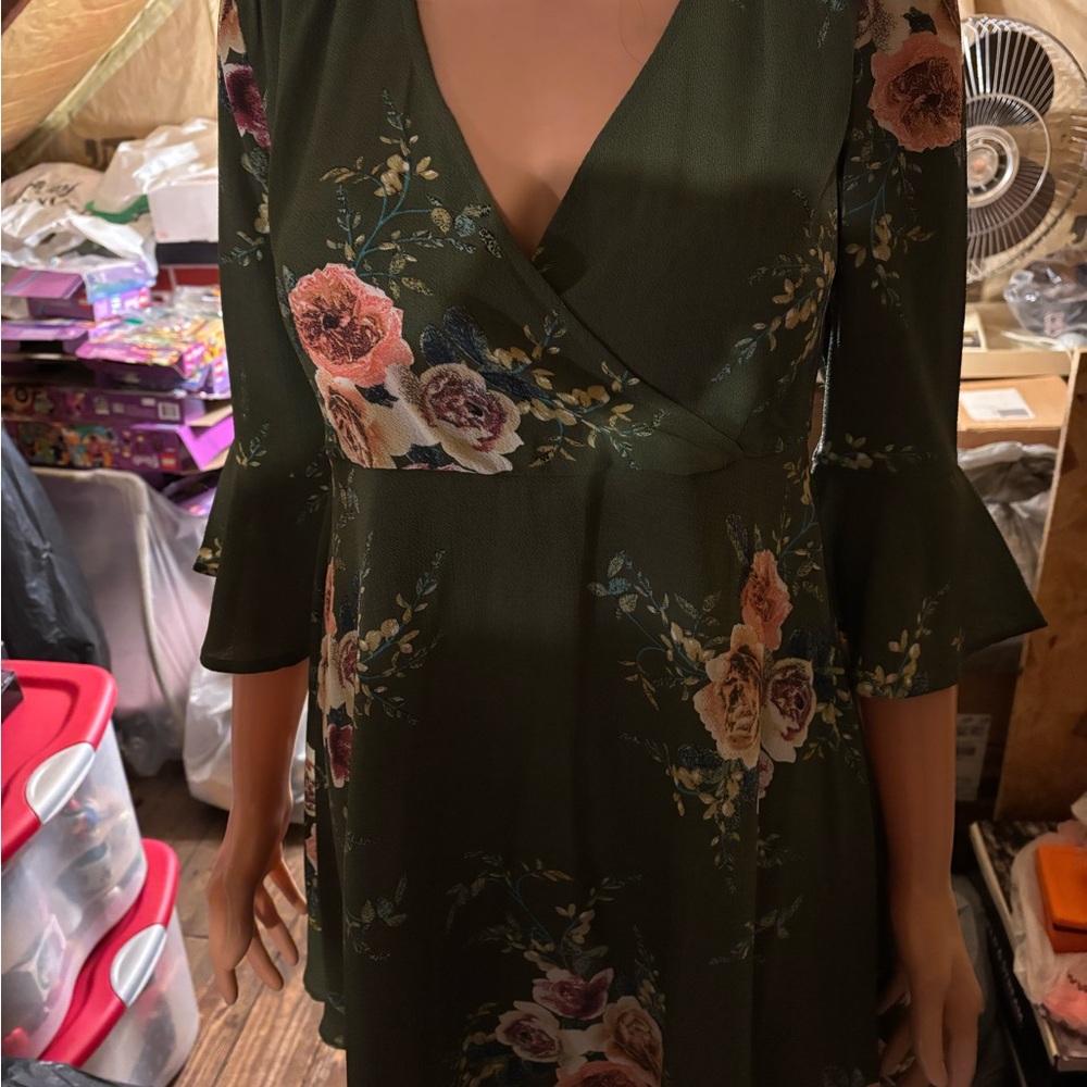 Women’s AX Paris Dark Green Floral Mini Dress Size 12 NWT